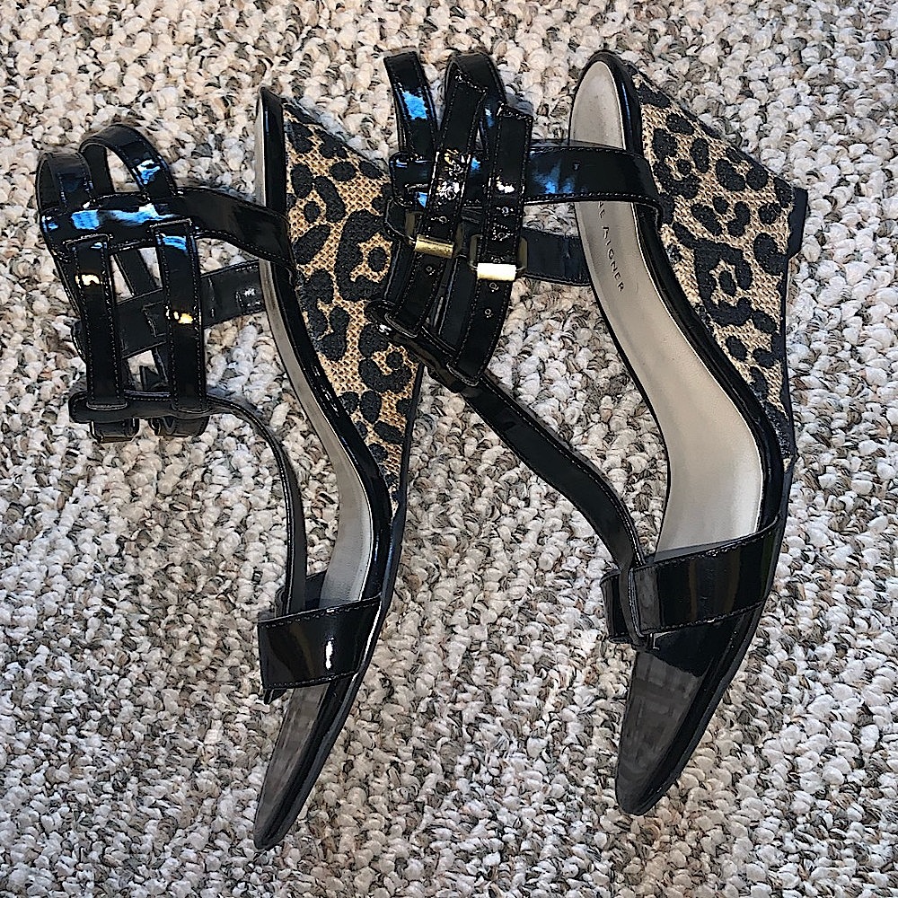 Leopard  🐆 printed / patent leather wedges 🔥